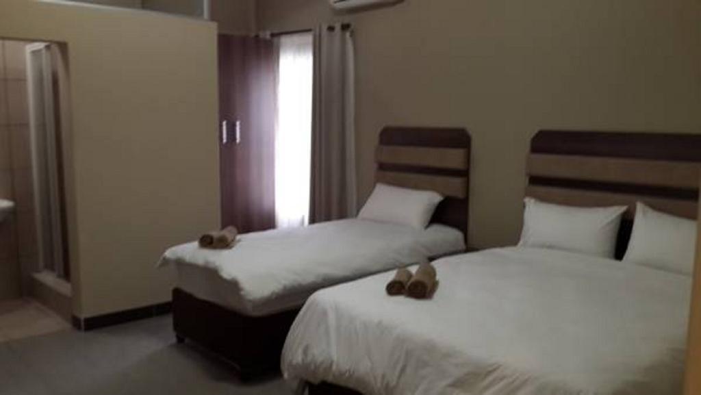 Cube Hotel Durban Room photo